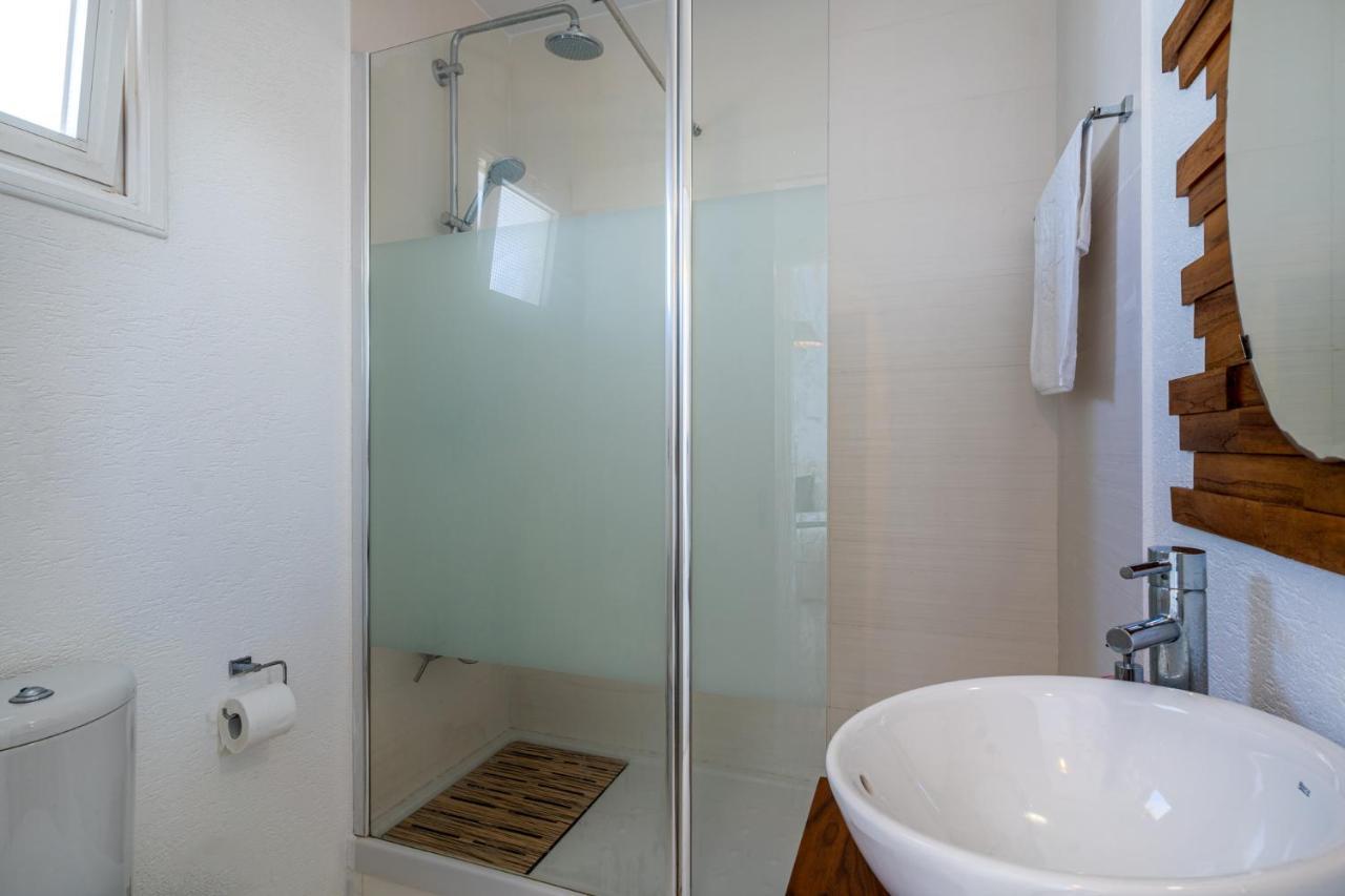 Seawaves 1- Bedroom Apartment Near Meneou Beach Lárnaca Exterior foto