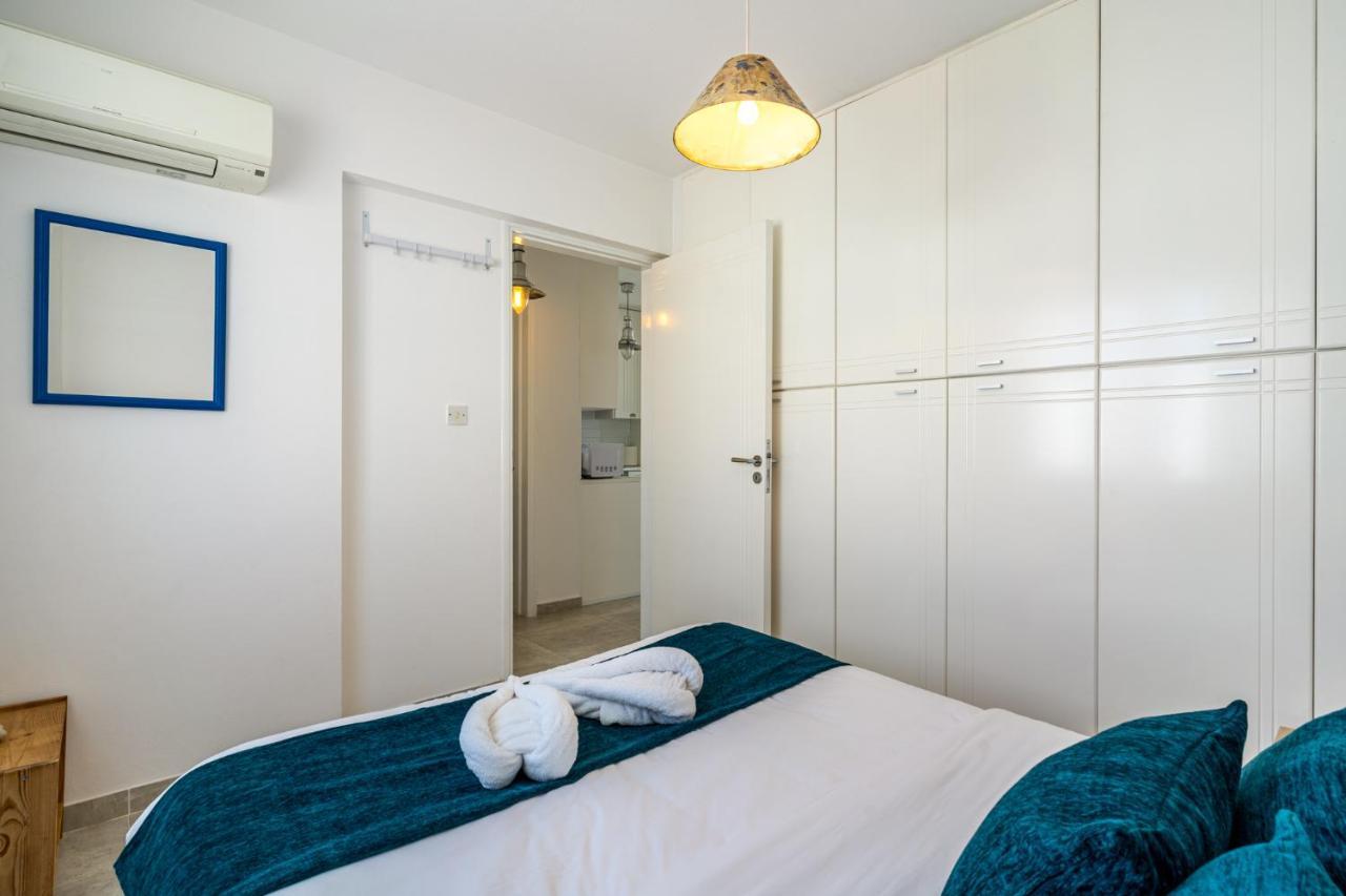 Seawaves 1- Bedroom Apartment Near Meneou Beach Lárnaca Exterior foto