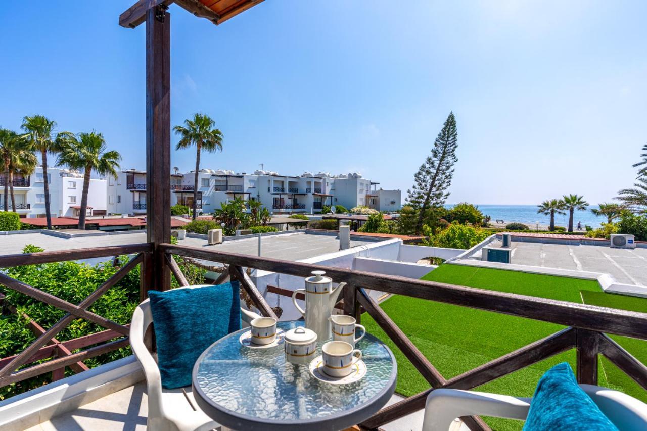 Seawaves 1- Bedroom Apartment Near Meneou Beach Lárnaca Exterior foto